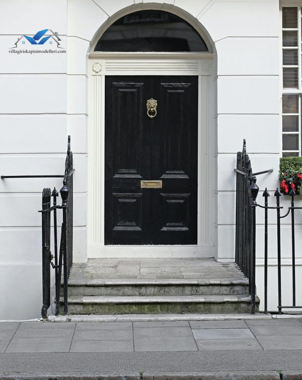 Siyah villa dış kapı modeli